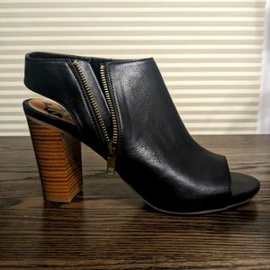 Fergalicious size 10 black shoe